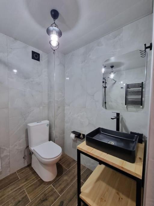 Villa Sunshine ,Whole Apartment,Апартмент Целиком 딜리잔 외부 사진